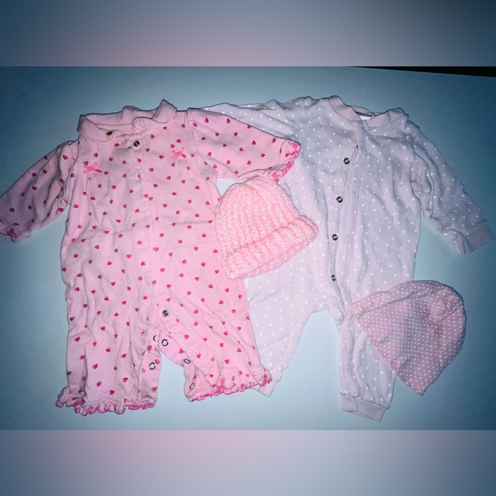 # 10 LOT Baby Girls 4 Bundle 0-3 M Sleep N Play And 2 Hats One Is New  Knitted